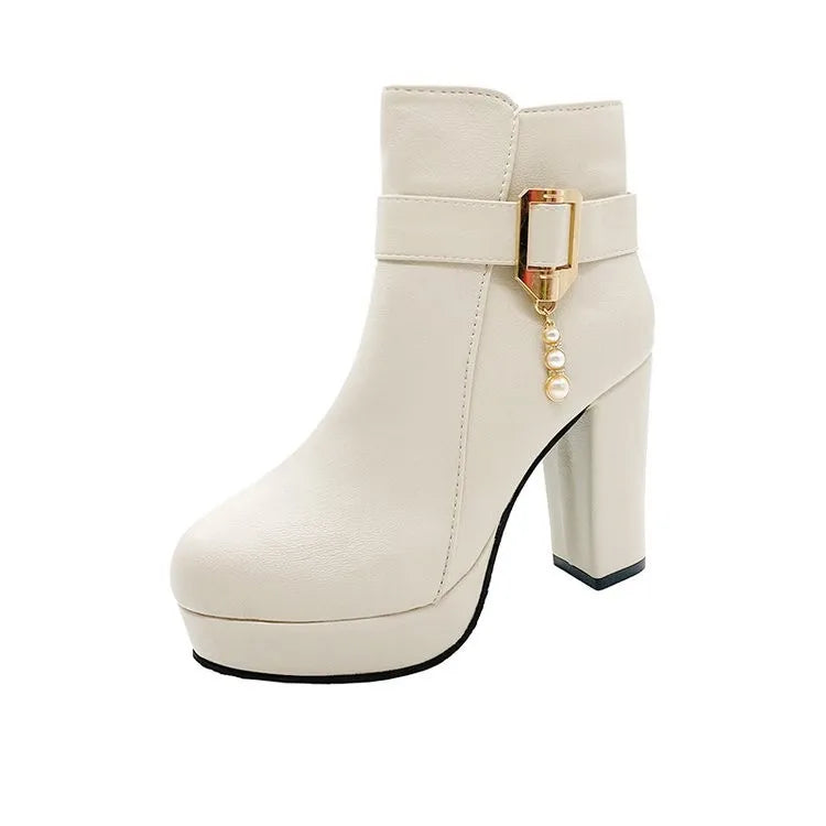 Absatzsandalen für Damen aus der Neujahrskollektion im britischen Stil mit eckigem Design