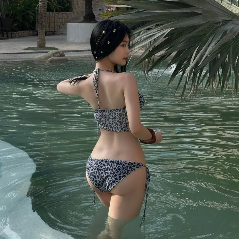 Bikini imprimé léopard, jupe sexy, maillot de bain bikini fendu, ensemble trois pièces pour femme, vacances à la plage, source chaude, fille sans dos
