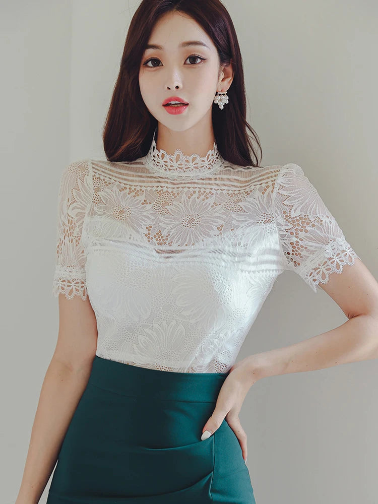 Vêtements d'été pour femmes, mode élégante, ensemble 2 pièces transparent sexy, haut chemisier en dentelle blanche et jupe midi taille haute pour femmes.
