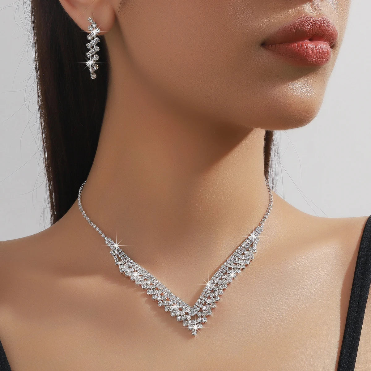 4/3 pezzi di orecchini, collane, bracciali, set di gioielli, banchetti e regali natalizi della serie di catene ad artiglio da donna della stagione nuziale92