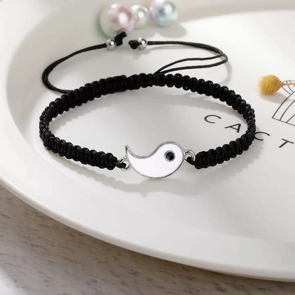1 set di 2 semplici braccialetti di regolazione telescopica intrecciata in corda Yin e Yang in bianco e nero Tai Chi Bagua per uomini e donne