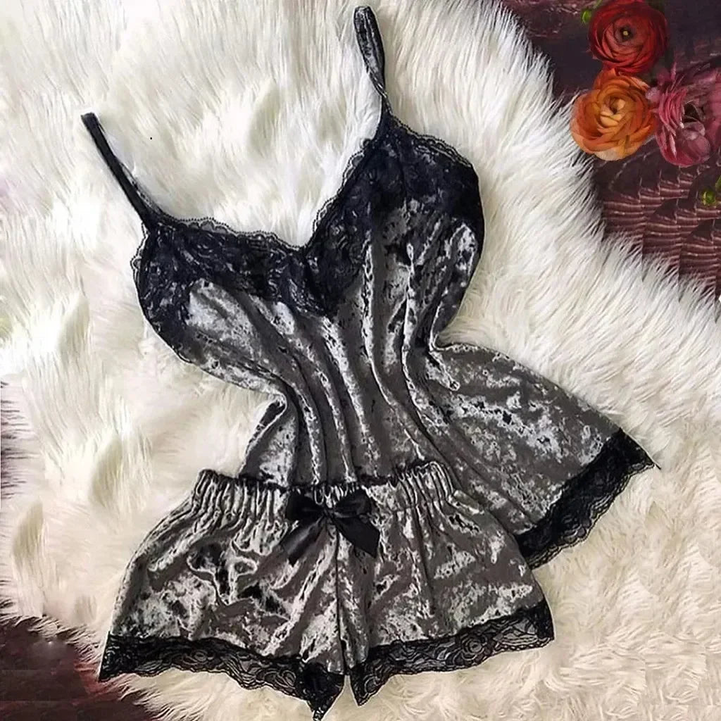 Ensemble de pyjamas d'été en dentelle et satin sexy pour femmes, chemise de nuit, 2 pièces, crop top et short, vêtements de maison, vêtements de détente
