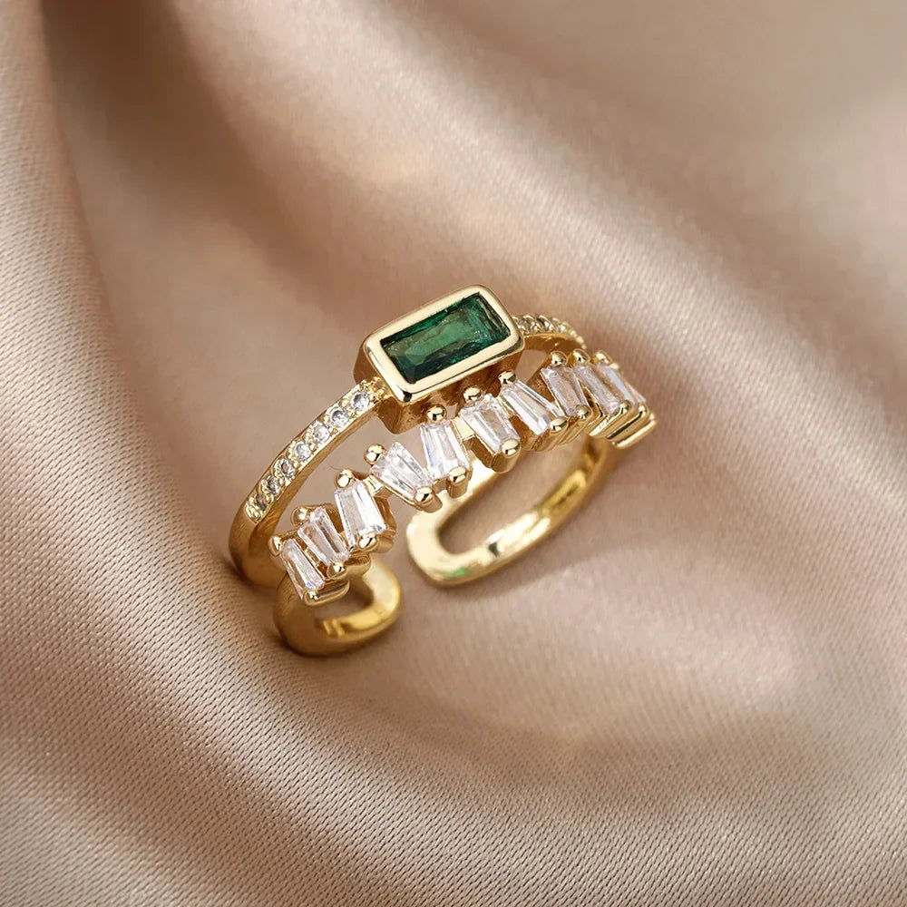 Classico anello retrò con zirconi a doppio strato verde chiaro, fede nuziale da donna in ottone placcato oro come regalo per mamma e amante