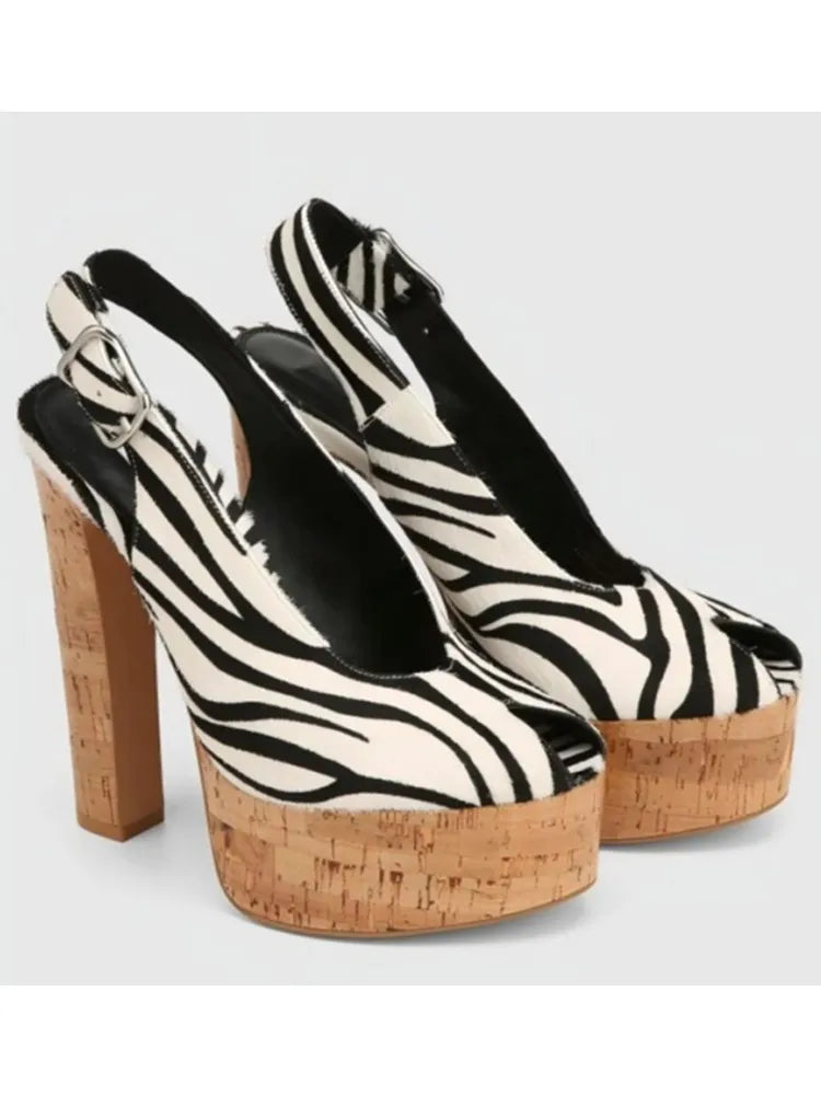 Sandales d'été à talons hauts et semelle épaisse pour femmes, sandales transparentes à la mode pour grandes tailles femmes 34-44.