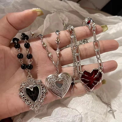 Collana con Ciondolo a Cuore Y2K Gotico, Trendy Choker da Donna in Argento con Artiglio Fantasma, Gioiello Punk per Clavicola, Regalo