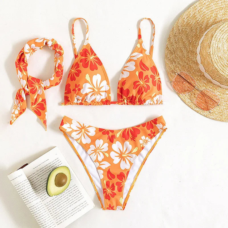 Triangle-Oberteil mit Polsterung 3-teiliges Bikini-Set Haarband Bademode