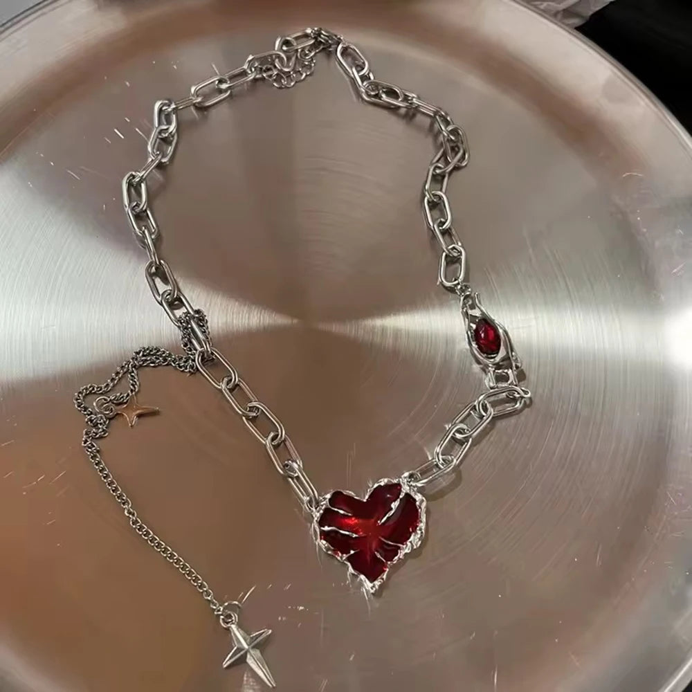 Collana con Ciondolo a Cuore Y2K Gotico, Trendy Choker da Donna in Argento con Artiglio Fantasma, Gioiello Punk per Clavicola, Regalo