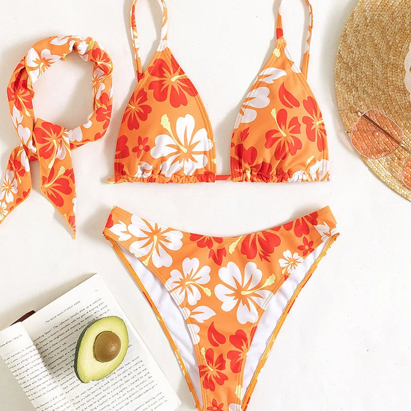 Triangle-Oberteil mit Polsterung 3-teiliges Bikini-Set Haarband Bademode