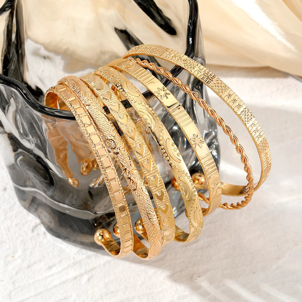 7 pezzi/set braccialetti color oro punk per donna streetwear stampe a cuore gotico design in metallo braccialetto aperto regali di gioielli di moda