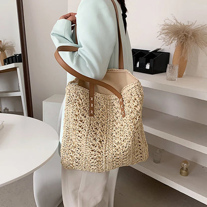 Borsa da spiaggia quadrata in paglia cava Borsa a tracolla intrecciata fatta a mano Borsa da viaggio per lo shopping in rafia in rattan Borsa casual per le vacanze estive bohémien