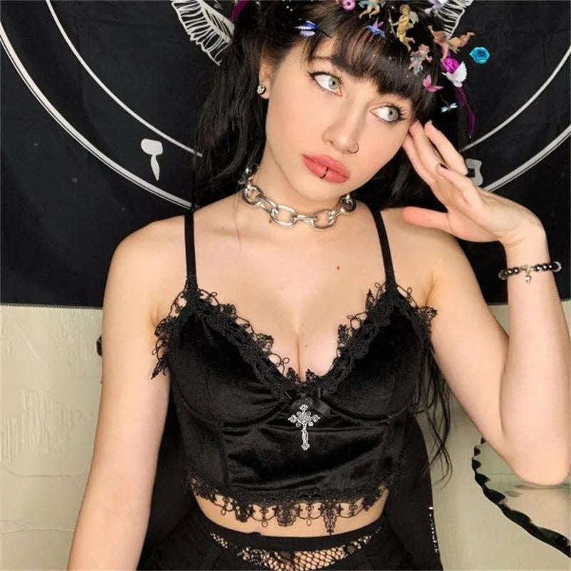 Top corto in velluto Mall Goth Top corto in pizzo nero Emo Top corto estetico alternativo Canottiere da donna con cinturino sexy senza schienale