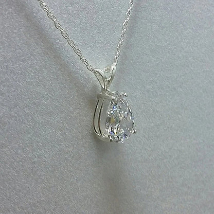 Huitan Goccia d'acqua Cubic Zirconia Collana da donna in cristallo Accessori femminili semplici ed eleganti Regalo Gioielli da sposa 2021 Alla moda