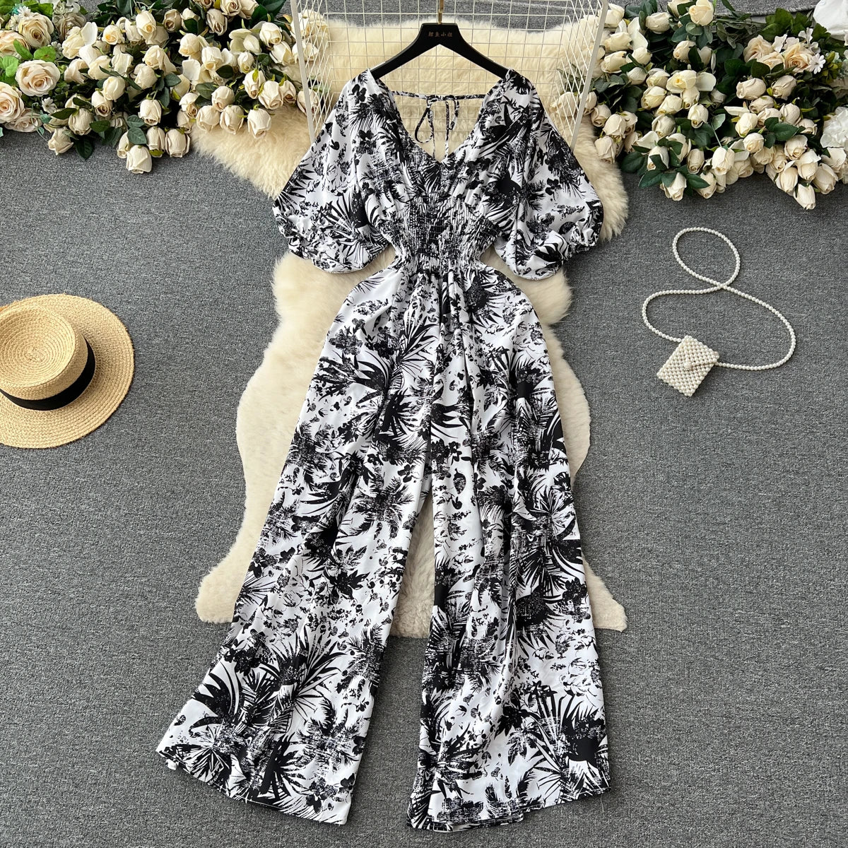 Combinaison en mousseline de soie fleurie style vacances en bord de mer pour femme avec taille haute, coupe slim et décontractée, jambe large flu