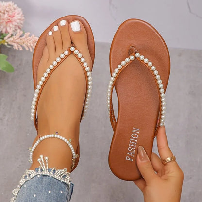 2025 New Fashionable and Versatile Pearl Clip Toe Women's Flat Slippers, Daily Low Heel One Line Casual Beach Sandals