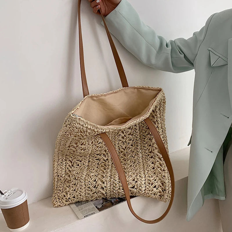 Borsa da spiaggia quadrata in paglia cava Borsa a tracolla intrecciata fatta a mano Borsa da viaggio per lo shopping in rafia in rattan Borsa casual per le vacanze estive bohémien