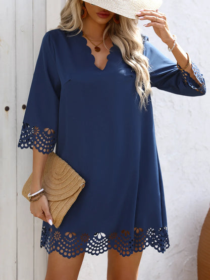 Fabrikneu Sommerliches Freizeitkleid für Damen A-Linie knielanger Rock mit federndem Hohlmuster, 3/4 Ärmeln, gerader Schnitt