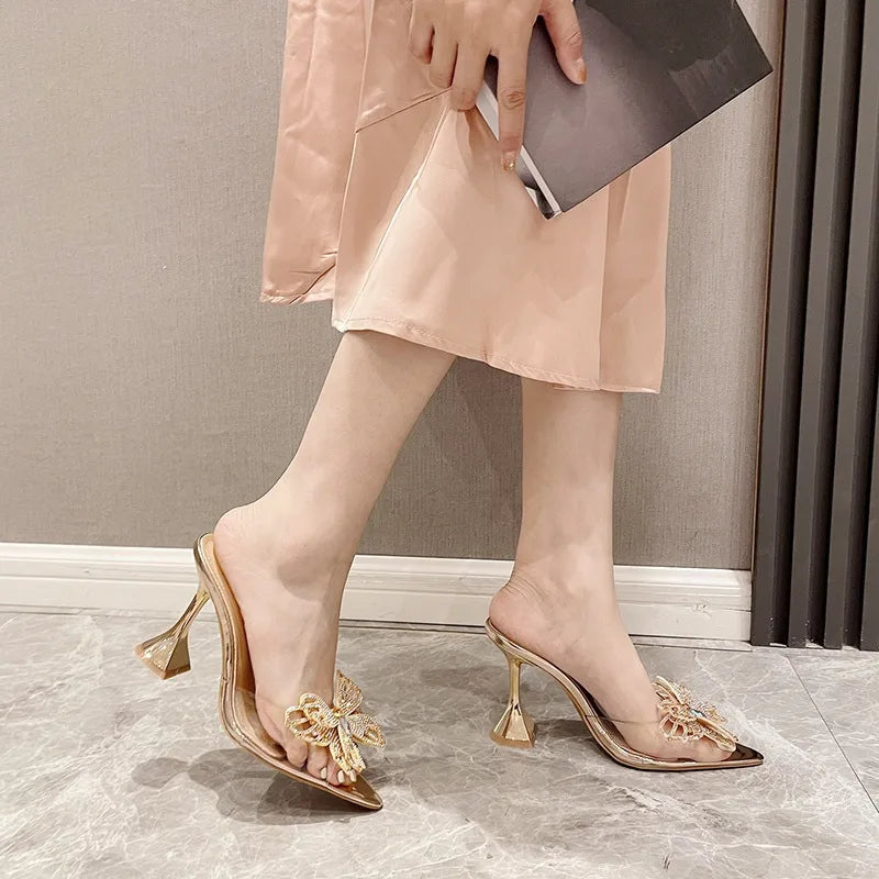 Talons Transparents d'Été avec Nœud Strass Sandales à Talons Verre de Vin Nouveaux Chaussons Femme à Bout Pointu Vert Émeraude Chaussons Sexy à Bride Cheville