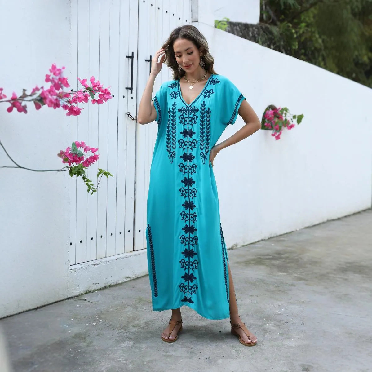 Embroidery Beach Cover up Saida De Praia Swimsuit Women Bikini Cover up Tunics for Beach Pareo Sarong Beachwear