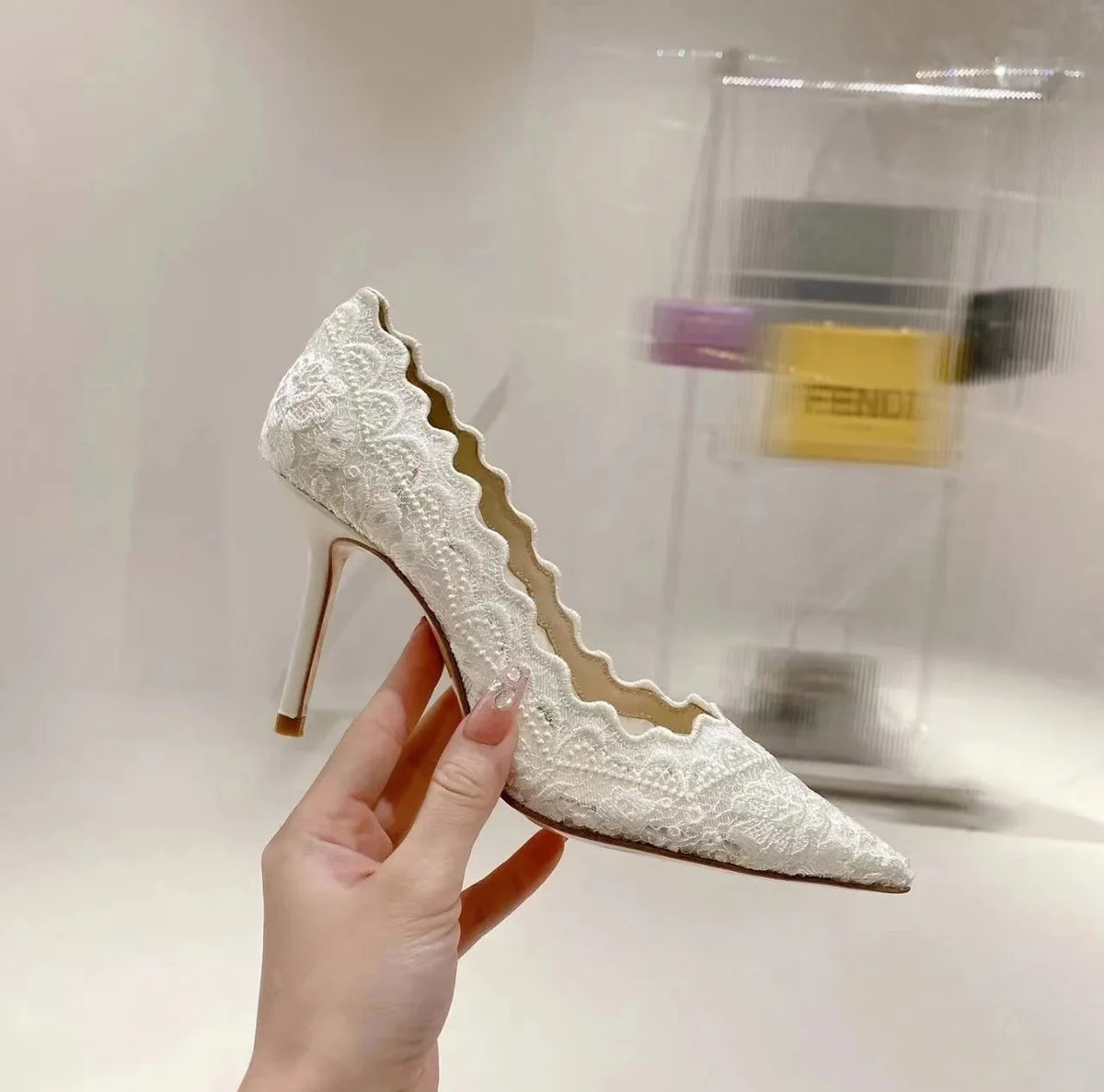 Bout pointu6CM/8CM/10CM Escarpins en dentelle pour femmes Sandales de mariage blanches Femme Talons hauts Sandales mode Talons hauts Chaussures femme