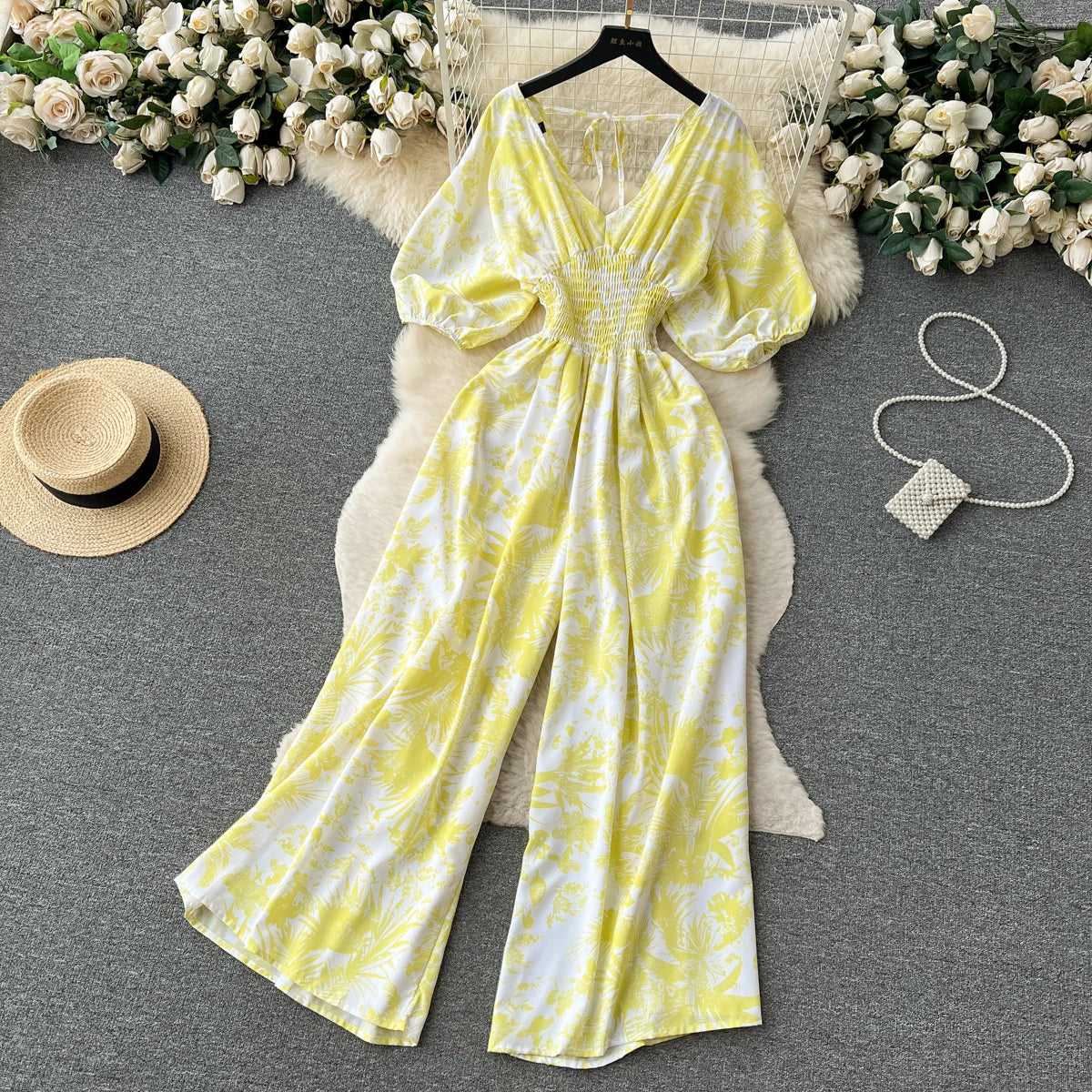 Combinaison en mousseline de soie fleurie style vacances en bord de mer pour femme avec taille haute, coupe slim et décontractée, jambe large flu