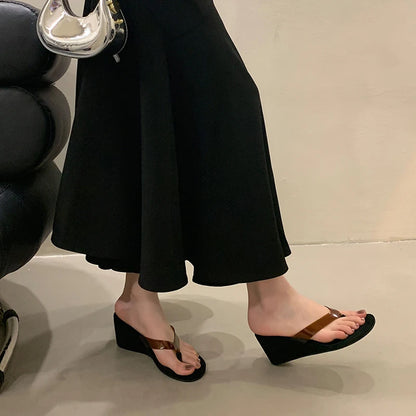 Chaussons transparents en PVC pour femmes 2025, sandales d'été à bout ouvert, talons compensés, chaussures à enfiler, tongs pour dames