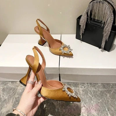 Estate europea e americana 2021 nuove scarpe da donna con tacco alto a punta girasole trapano fibbia punta chiusa sandali con tacco coppa di vino