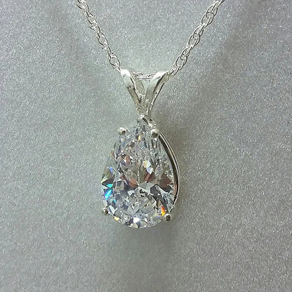 Huitan Goccia d'acqua Cubic Zirconia Collana da donna in cristallo Accessori femminili semplici ed eleganti Regalo Gioielli da sposa 2021 Alla moda