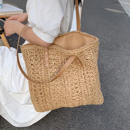 Borsa da spiaggia quadrata in paglia cava Borsa a tracolla intrecciata fatta a mano Borsa da viaggio per lo shopping in rafia in rattan Borsa casual per le vacanze estive bohémien
