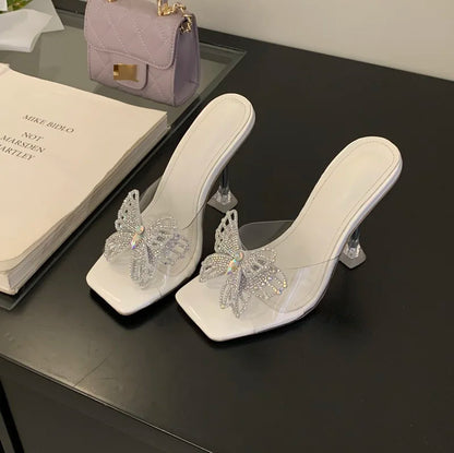 Pantoufles d'été à talons étranges pour femmes, strass papillon, bout carré, chaussures de soirée, sandales transparentes