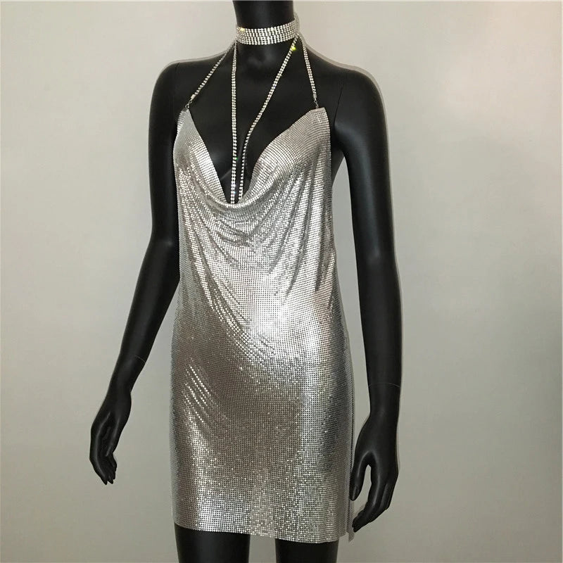 AKYZO Mini abito patchwork con paillettes dorate sexy Donna senza maniche Taglio basso Catene di metallo Halter Slim Abiti da festa da discoteca affascinanti