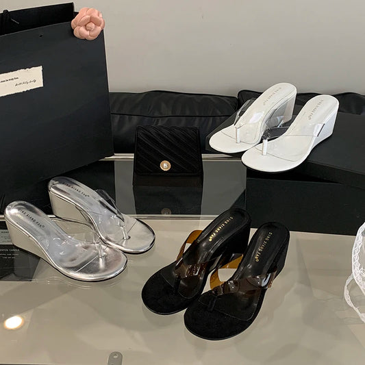 Chaussons transparents en PVC pour femmes 2025, sandales d'été à bout ouvert, talons compensés, chaussures à enfiler, tongs pour dames