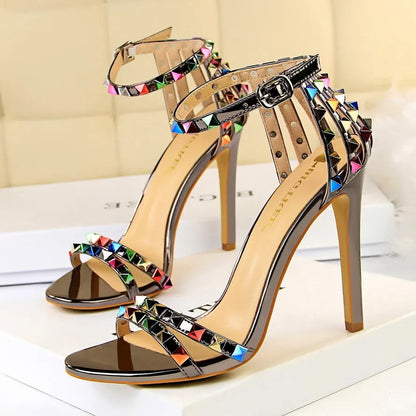 2022 Bunte Nieten Sandalen für Damen Sexy 11CM Absätze Bling Reflektierende Chaussure Talon Modische Sommerschuhe