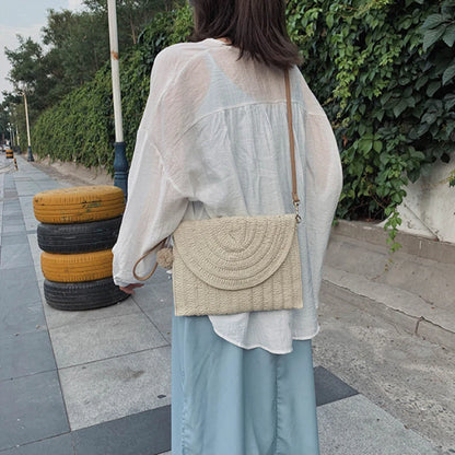 Pochette di paglia da spiaggia estiva borsa a tracolla con ciondolo a sfera carina per le donne borse a tracolla da viaggio borsa da donna borse Casual borsa di vimini