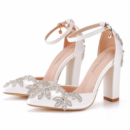 Chaussures simples à talons compensés et bout pointu pour femme, sandales à talons compensés de grande taille pour le commerce extérieur, chaussures de mariage à strass, chaussures compensées blanches pour femme