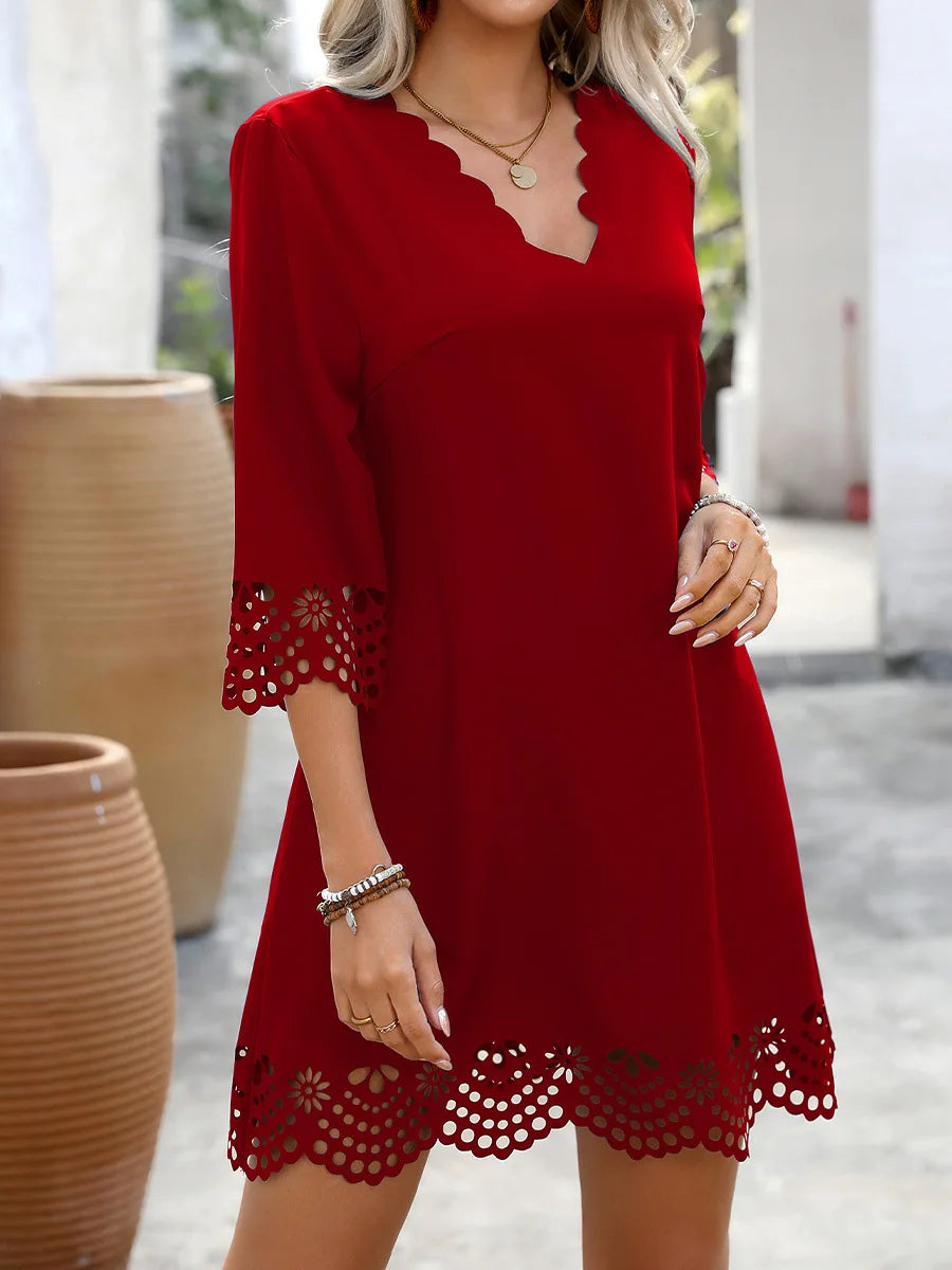Fabrikneu Sommerliches Freizeitkleid für Damen A-Linie knielanger Rock mit federndem Hohlmuster, 3/4 Ärmeln, gerader Schnitt