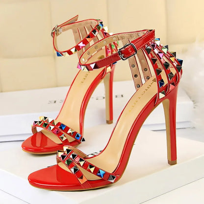 2022 Bunte Nieten Sandalen für Damen Sexy 11CM Absätze Bling Reflektierende Chaussure Talon Modische Sommerschuhe