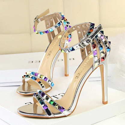 2022 Bunte Nieten Sandalen für Damen Sexy 11CM Absätze Bling Reflektierende Chaussure Talon Modische Sommerschuhe