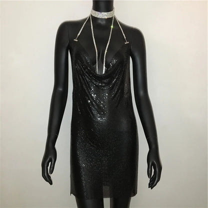 AKYZO Mini abito patchwork con paillettes dorate sexy Donna senza maniche Taglio basso Catene di metallo Halter Slim Abiti da festa da discoteca affascinanti