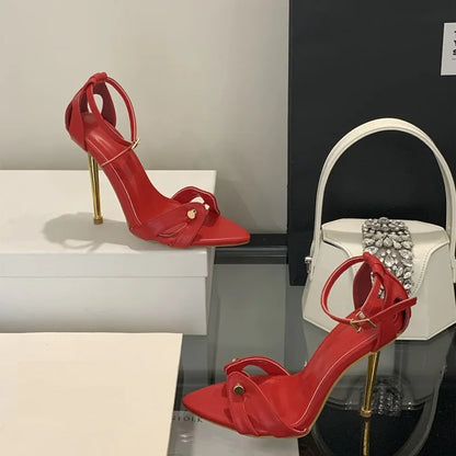 Sandales à talon aiguille en métal léopard 11 cm Bout pointu Bride droite Chaussures à la mode sexy pour femme Talons à boucle à la cheville