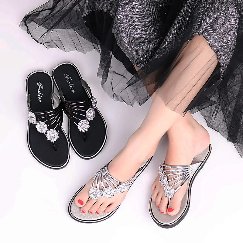 Tongs décontractées à strass fleurs pour l'extérieur, pantoufles, sandales d'été plates pour femmes, chaussures de plage
