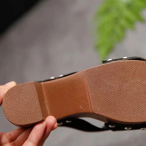 Sandales à plateforme à bout ouvert avec lanières croisées rivetées, sexy, rehaussantes, à fermeture boutonnée, pour le printemps, l'été, l'hiver
