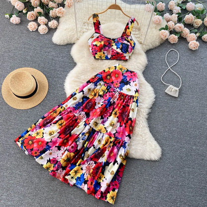 ANSZKTN et le style de vacances américain ANSZKTN Print Suit Femme Courte Bretelle Haut Jupe Plissée Ensemble