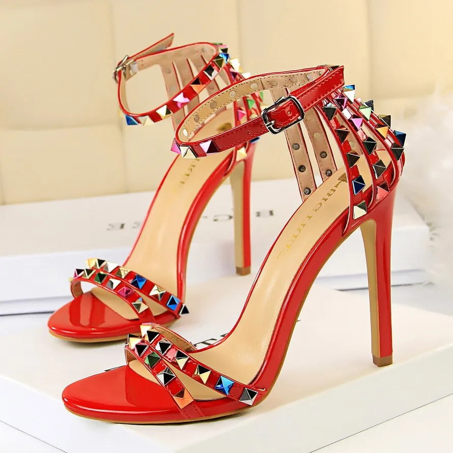 2022 Bunte Nieten Sandalen für Damen Sexy 11CM Absätze Bling Reflektierende Chaussure Talon Modische Sommerschuhe
