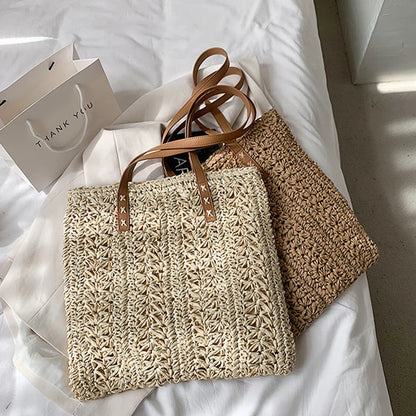 Borsa da spiaggia quadrata in paglia cava Borsa a tracolla intrecciata fatta a mano Borsa da viaggio per lo shopping in rafia in rattan Borsa casual per le vacanze estive bohémien