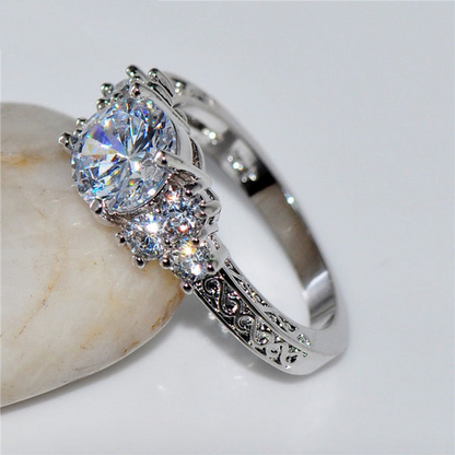 Anelli di fidanzamento color argento moda squisita per le donne Moda pietre zircone bianco Anello anniversario gioielli da sposa da sposa