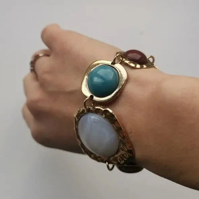 Bracciale con ciondolo in pietra di resina multicolore bohémien Bracciale in pietra irregolare Design unico Gioielli fortunati da donna (colore resina casuale)