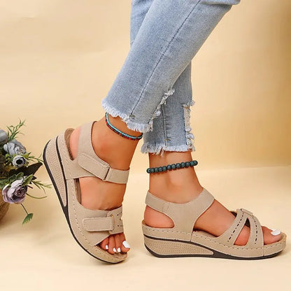 Sandali con zeppa estivi per donna 2023 scarpe da spiaggia antiscivolo di nuova moda donna piattaforma Casual leggera Sandalias Mujer Plus Size