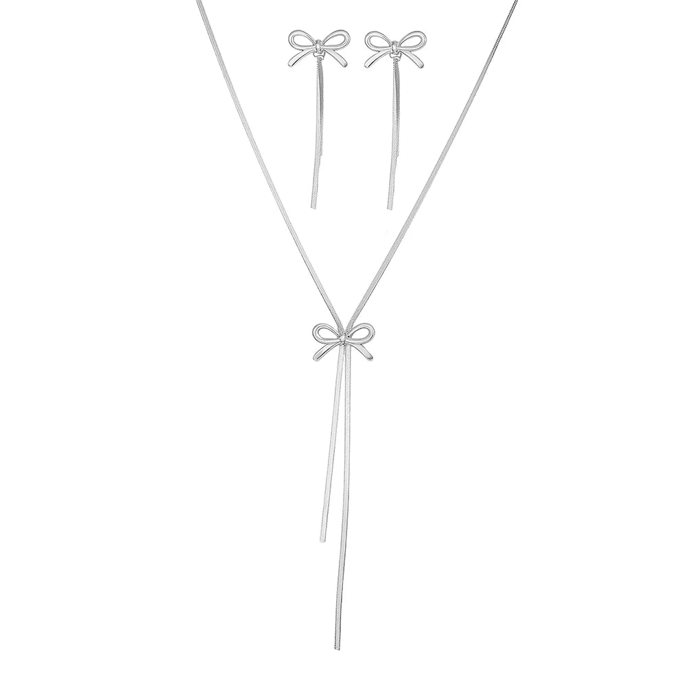 DGIDDK Collana in acciaio inossidabile Atmosfera francese Collana con colletto con nappa con fiocco delicato per gioielli da donna Regalo di compleanno per abbinamenti quotidiani