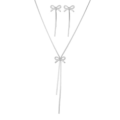 DGIDDK Collana in acciaio inossidabile Atmosfera francese Collana con colletto con nappa con fiocco delicato per gioielli da donna Regalo di compleanno per abbinamenti quotidiani