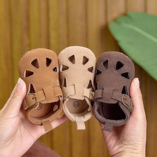 Sandales d'été pour bébés de 0 à 1 an, chaussures pour bébés avec semelle souple et antidérapante, sandales pour bébés avec bout fermé et anti-collision de 0 à 1 an, adaptées aux garçons et aux filles